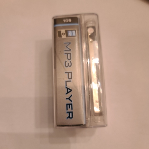 MP3 Player - Picture 3 of 3